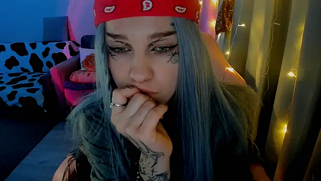 Ledy WWWII online show from 01-19-25, 03:42