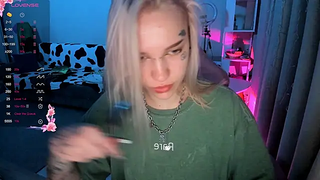 Ledy WWWII online show from 03-22-25, 07:09