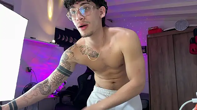 Kisan Smith online show from 03-19-26, 05:55