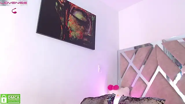 LauryMoons online show from 02-04-26, 12:05