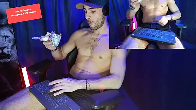 Snapshot of sexyboycolombi4 chatting on 02-14-25, 03:33 sexyboycolombi4 online show from 02-14-25, 03:33