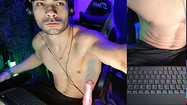 Snapshot of sexyboycolombi4 chatting on 03-15-25, 09:27 sexyboycolombi4 online show from 03-15-25, 09:27
