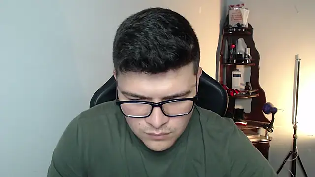 Plug Control online show from 03-01-26, 07:16