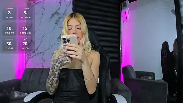 Courtney gonet online show from 02-04-26, 12:11