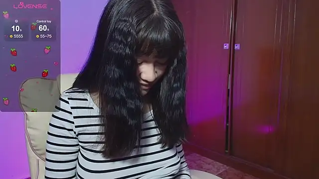 Snapshot of Marceline_0 chatting on 03-16-25, 12:12 Marceline 0 online show from 03-16-25, 12:12