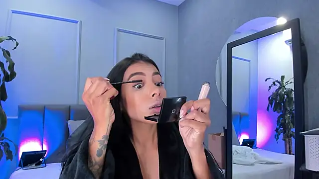 Elisa castrillon online show from 11-29-25, 09:40