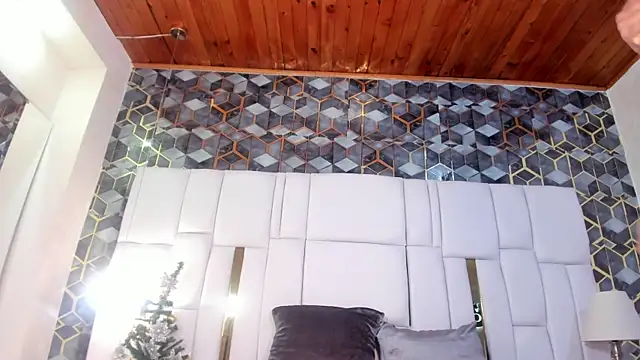 lia mariana online show from 12-22-25, 08:55