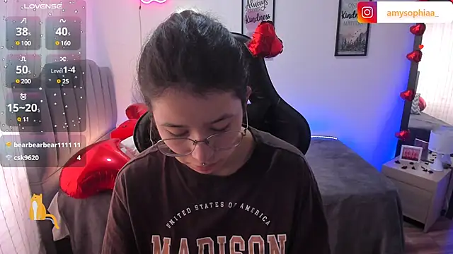 Amy joones online show from 02-08-25, 12:39