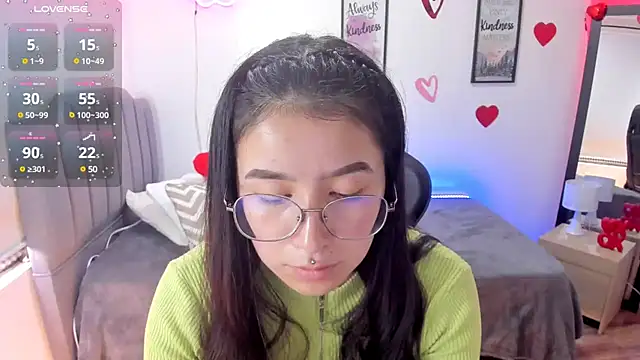 Amy joones online show from 02-19-25, 04:44