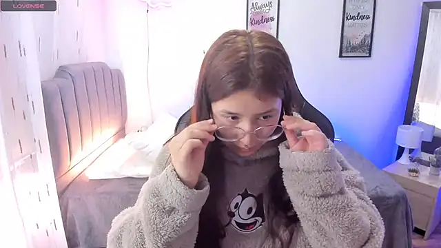 Amy joones online show from 03-12-25, 01:40