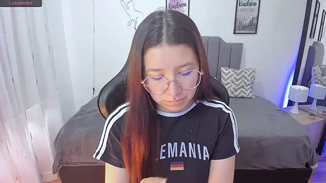 Amy joones online show from 11-09-25, 12:58