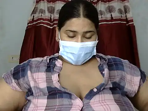 Snapshot of cutelady65 chatting on 09-29-25, 02:33 cutelady65 online show from 09-29-25, 02:33