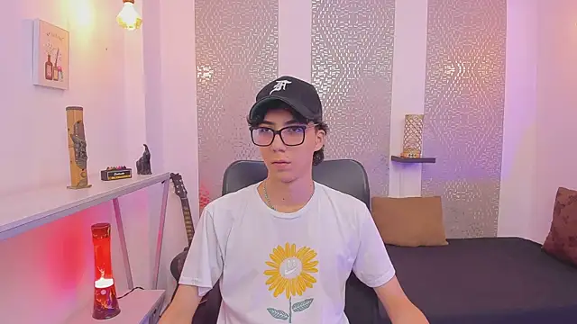 Nikolay Gregori online show from 10-15-25, 04:12