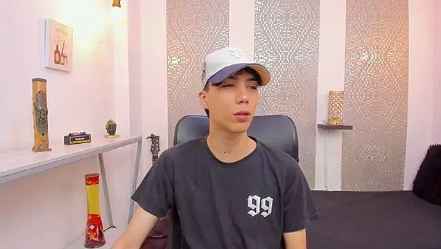 Nikolay Gregori online show from 11-20-25, 04:34