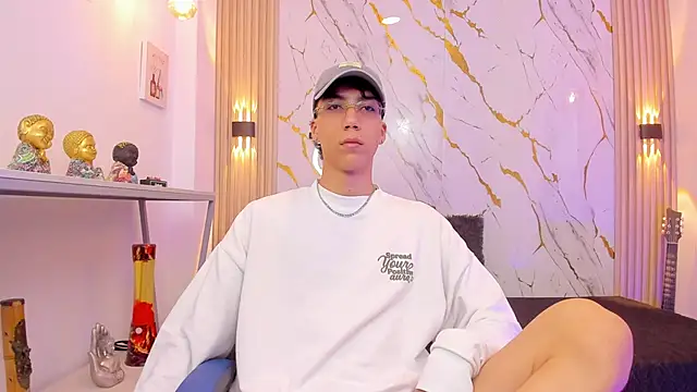 Nikolay Gregori online show from 04-15-26, 04:19