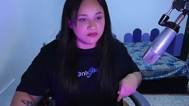 Luciernaga18 online show from 06-30-26, 02:12