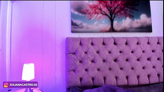 Julianaa Castro  online show from 02-25-25, 06:09