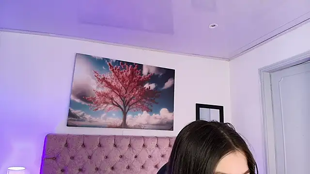 Julianaa Castro  online show from 11-26-25, 11:55