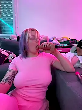 LaskaLeRoomba online show from 12-03-25, 01:53