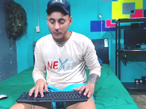 Snapshot of xxxxhotxoxo chatting on 01-18-26, 08:23 xxxxhotxoxo online show from 01-18-26, 08:23