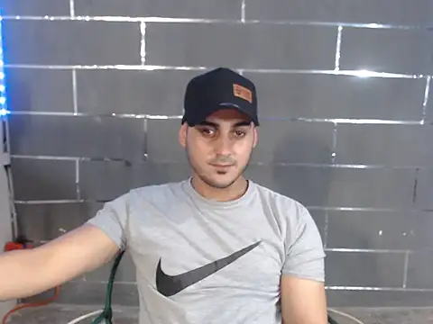 Snapshot of xxxxhotxoxo chatting on 06-20-26, 03:31 xxxxhotxoxo online show from 06-20-26, 03:31