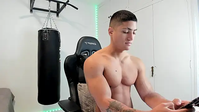 dan01  online show from 04-09-26, 07:36