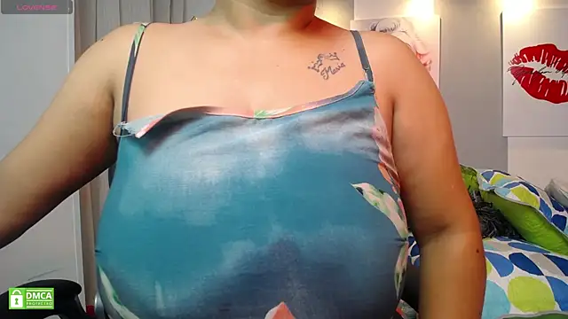 Snapshot of kalpanaaishaa chatting on 01-31-25, 10:10 kalpanaaishaa online show from 01-31-25, 10:10