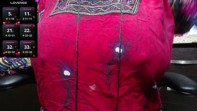 Snapshot of kalpanaaishaa chatting on 02-17-25, 10:07 kalpanaaishaa online show from 02-17-25, 10:07