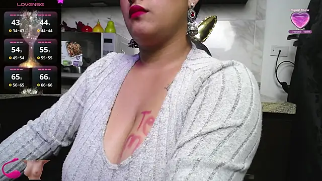 Snapshot of kalpanaaishaa chatting on 02-20-25, 01:19 kalpanaaishaa online show from 02-20-25, 01:19