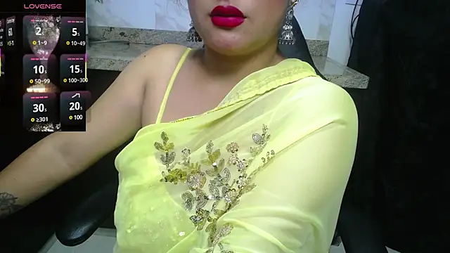 Snapshot of kalpanaaishaa chatting on 03-12-25, 01:19 kalpanaaishaa online show from 03-12-25, 01:19