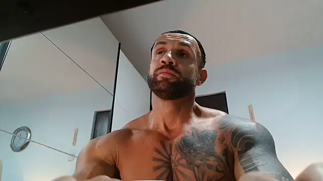 Magnificmuscles89 online show from 05-24-26, 09:25