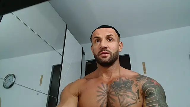 Magnificmuscles89 online show from 05-31-26, 08:21