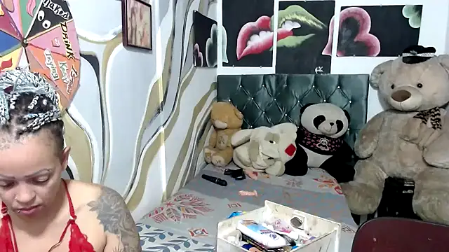 manzanahot9 online show from 10-23-25, 08:40