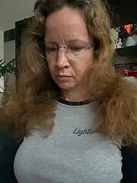 AnnikaRose online show from 10-08-25, 06:00