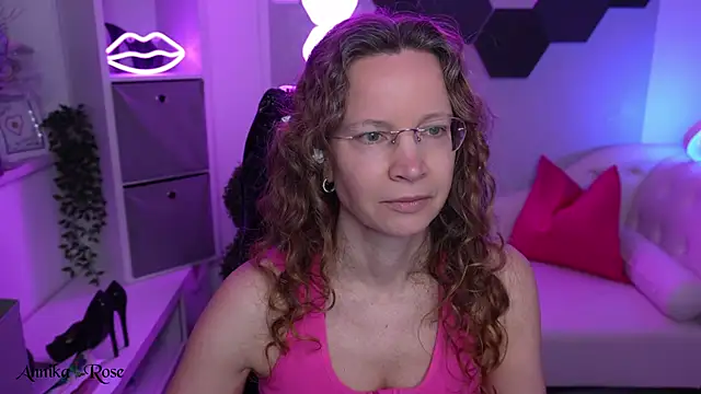 Snapshot of AnnikaRose chatting on 02-16-26, 07:26 AnnikaRose online show from 02-16-26, 07:26