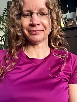 AnnikaRose online show from 04-22-26, 05:54