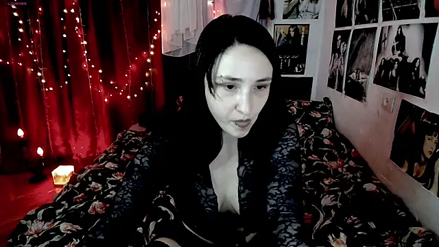 Snapshot of Tricky_Vicky666 chatting on 09-20-25, 01:50 Tricky Vicky666 online show from 09-20-25, 01:50