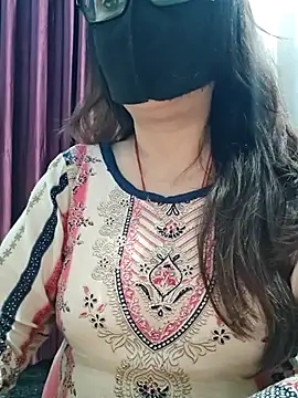 Aishwaryaa 69 online show from 02-12-26, 03:51