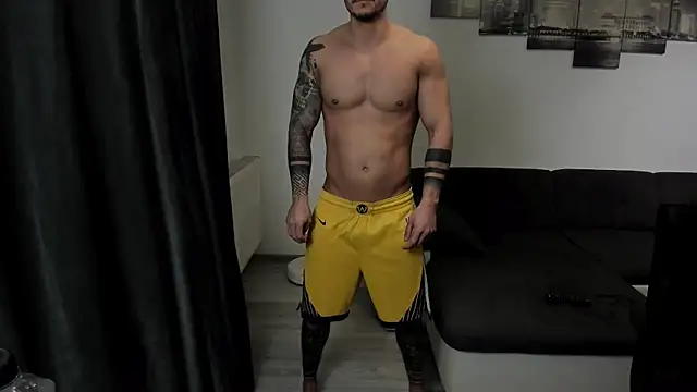 Richarddarell1 online show from 11-11-25, 05:07