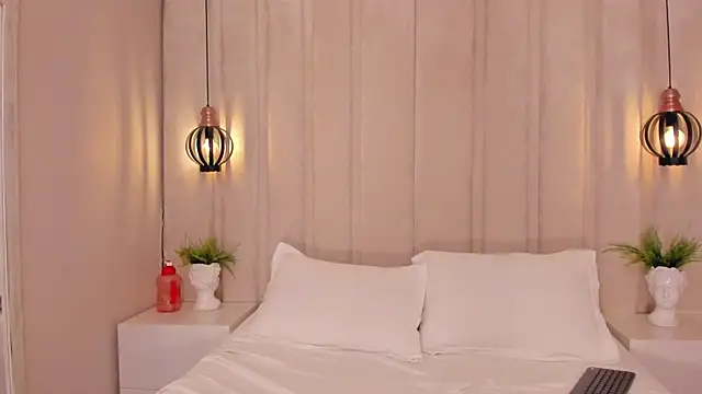 bonniekim  online show from 01-31-25, 07:08