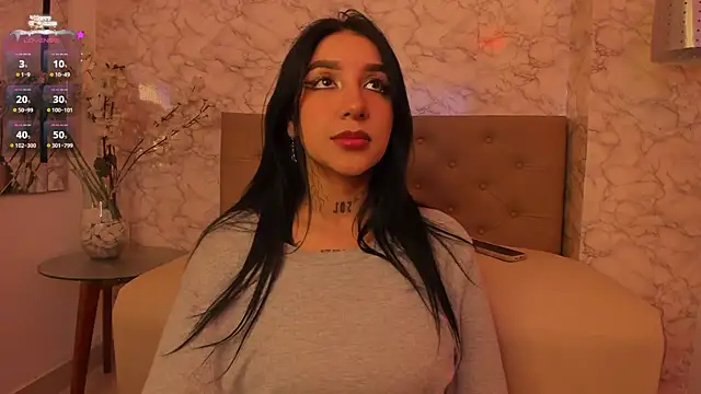 Leiaa  online show from 12-30-24, 12:22