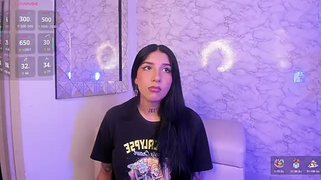 Leiaa  online show from 11-16-25, 01:00