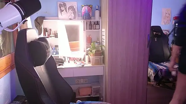 MemiKouki online show from 04-07-26, 03:23