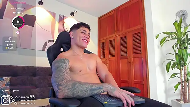  joansoto online show from 09-15-25, 02:17