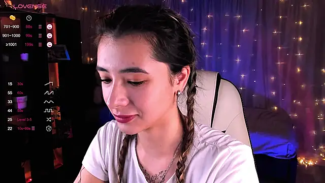 DarlaLike online show from 12-14-24, 04:45