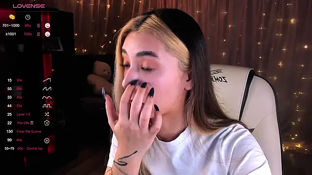 DarlaLike online show from 01-25-25, 05:40