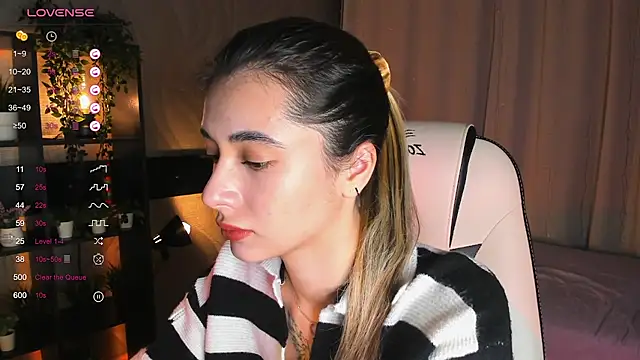 DarlaLike online show from 12-04-25, 03:38