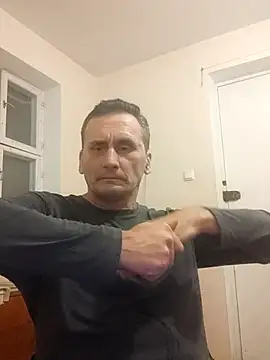 Snapshot of Viause_Kentauelle chatting on 02-16-25, 08:33 Viause Kentauelle online show from 02-16-25, 08:33