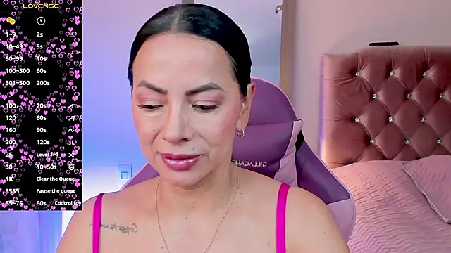 veronika naughty online show from 10-30-25, 01:34