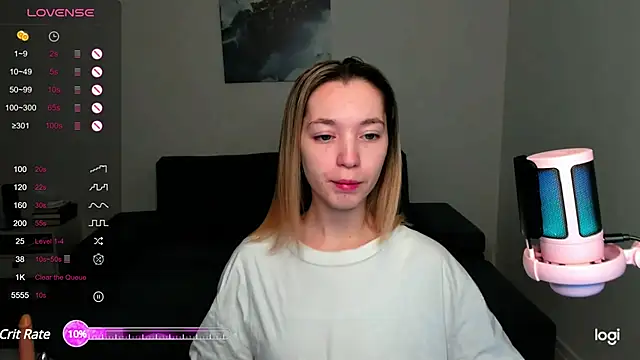 Snapshot of MiaThaine chatting on 12-04-24, 08:51 MiaThaine online show from 12-04-24, 08:51
